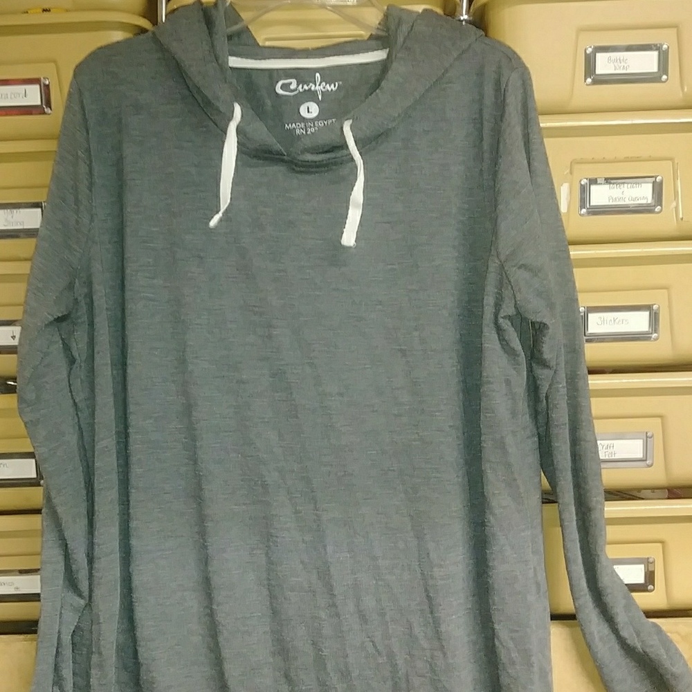 Light weight hoodie pullover